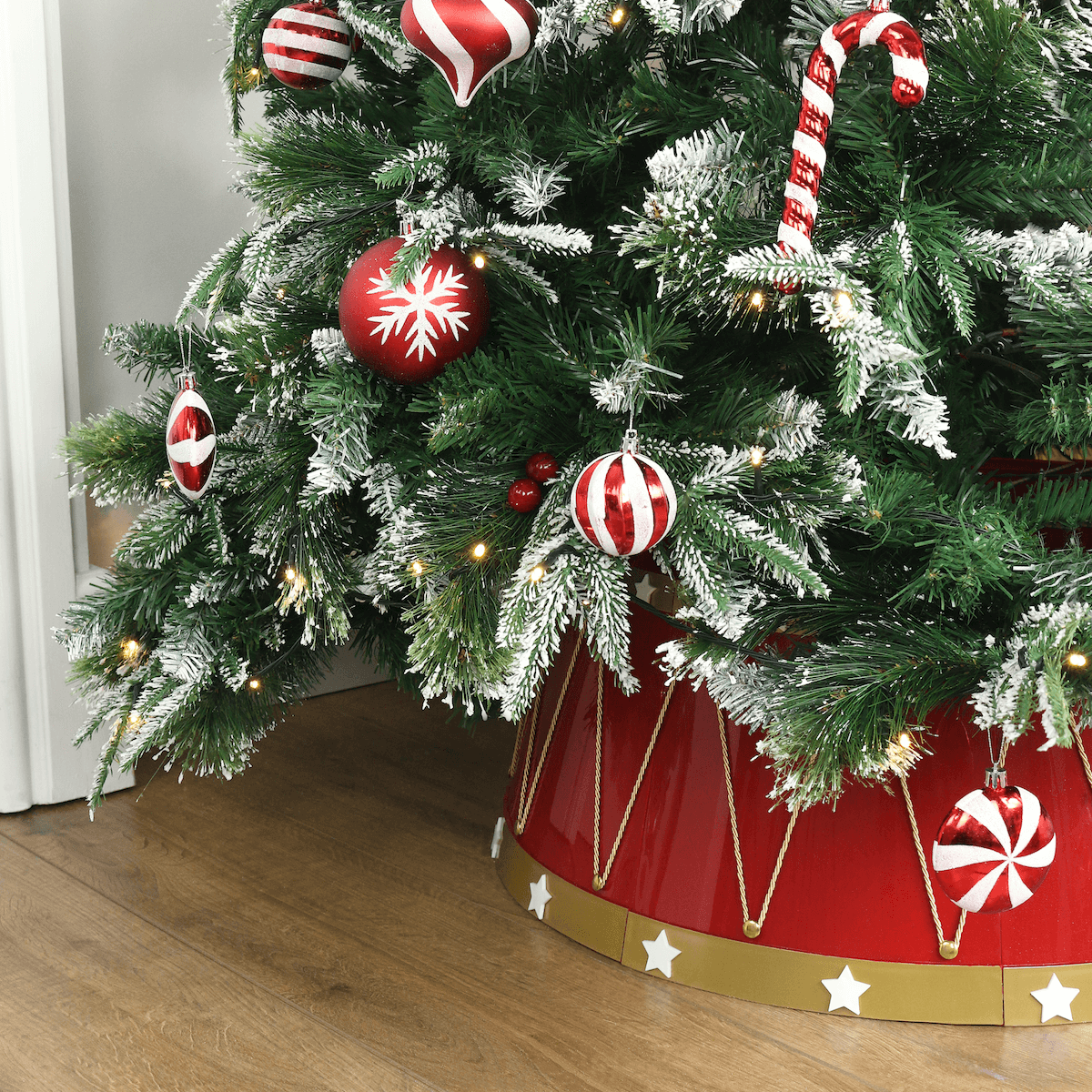 where-do-you-shop-drum-style-christmas-tree-skirt-red-gold-cord-white-stars-65cm-supply_1.png