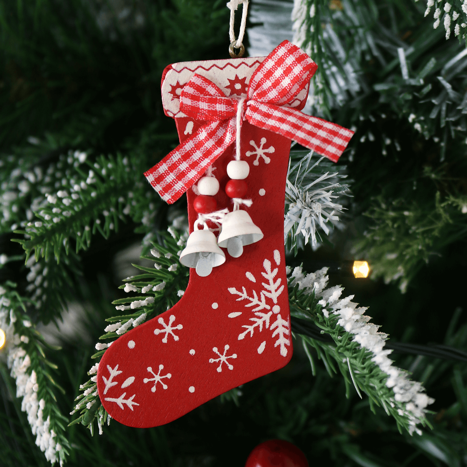 make-your-dreams-come-true-to-wear-set-of-6-stocking-christmas-tree-decorations-wooden-boxed-fashion_2.png